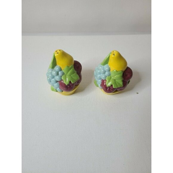 Vintage Japan Ceramic Fruit Basket Salt And Pepper Shaker Set Home Kitchen Decor - Picture 5 of 7
